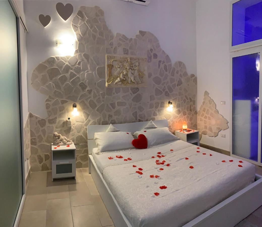 V&M Suite Con Jacuzzi Остуни Екстериор снимка