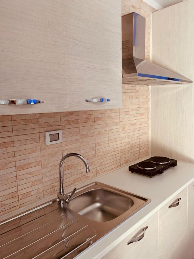 V&M Suite Con Jacuzzi Остуни Екстериор снимка