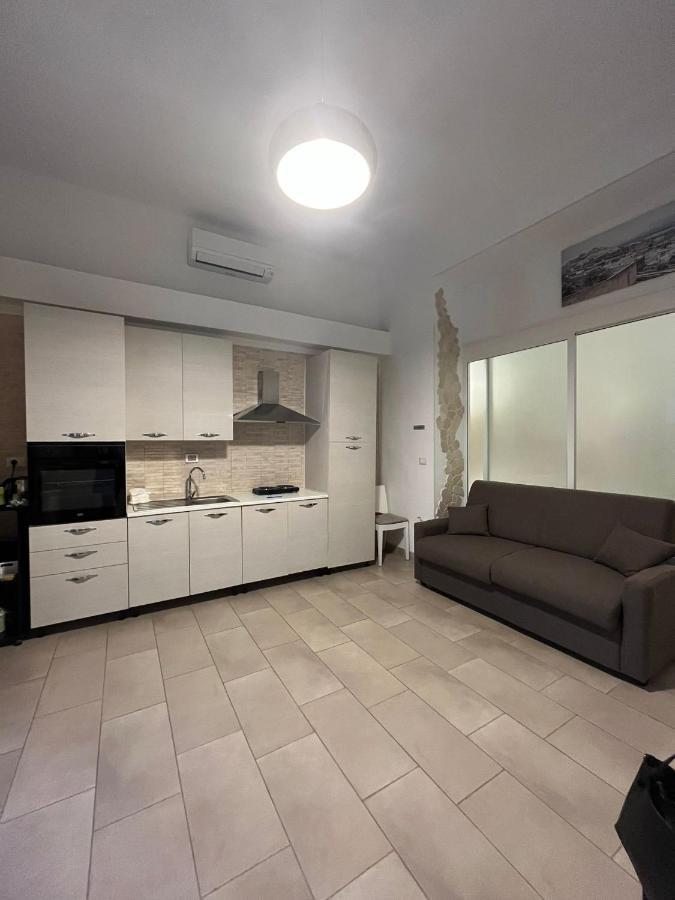 V&M Suite Con Jacuzzi Остуни Екстериор снимка